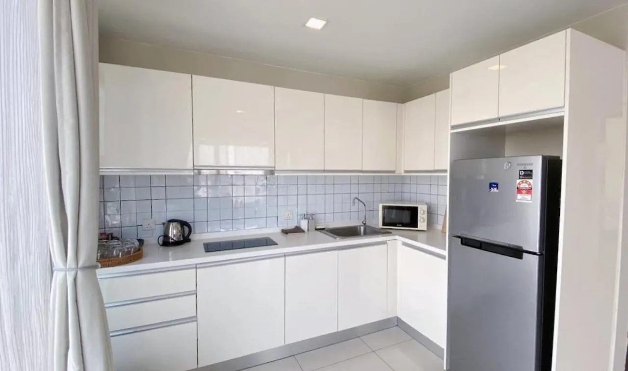 Sky Suite Kota Kinabalu-6 Pax-2Rooms-5Minsdrive-Imago,Suteraave,Riverson,Kktimesquare Malaysia