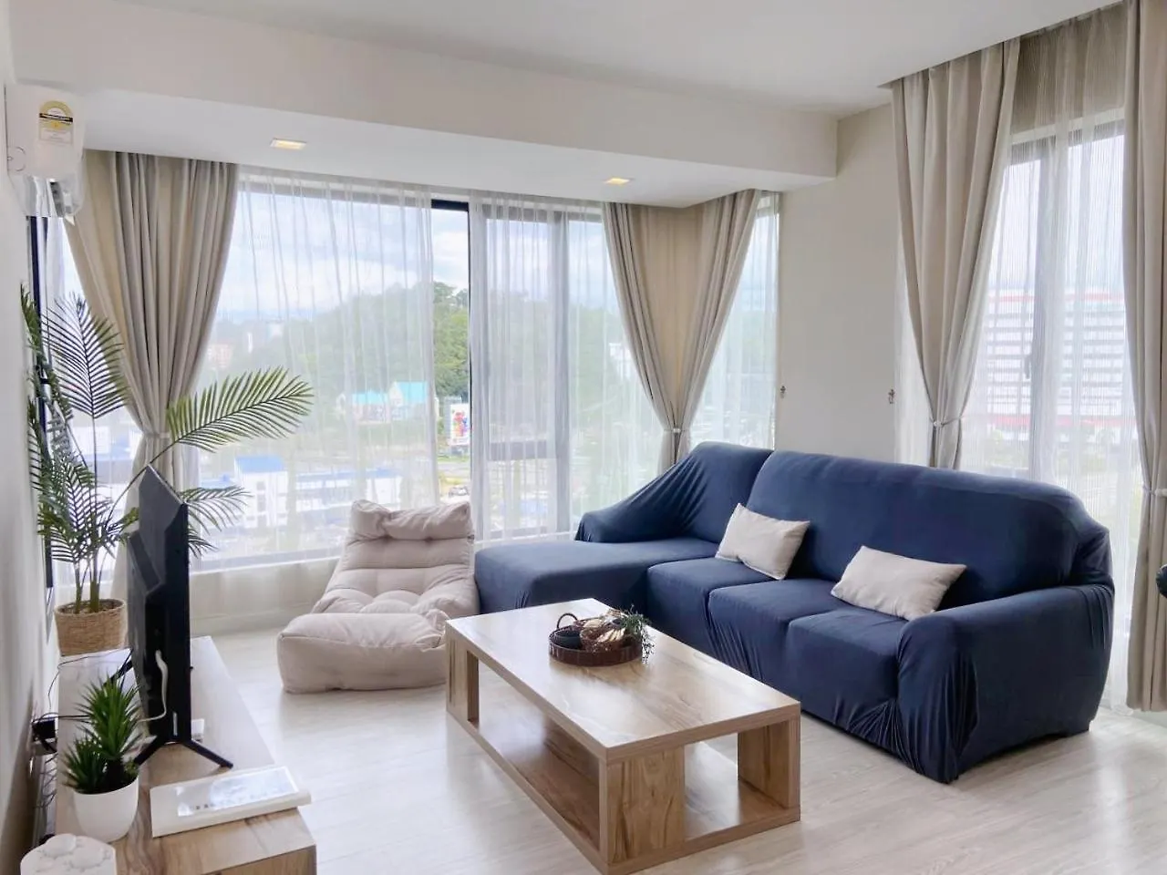 Sky Suite Kota Kinabalu-6 Pax-2Rooms-5Minsdrive-Imago,Suteraave,Riverson,Kktimesquare contacts