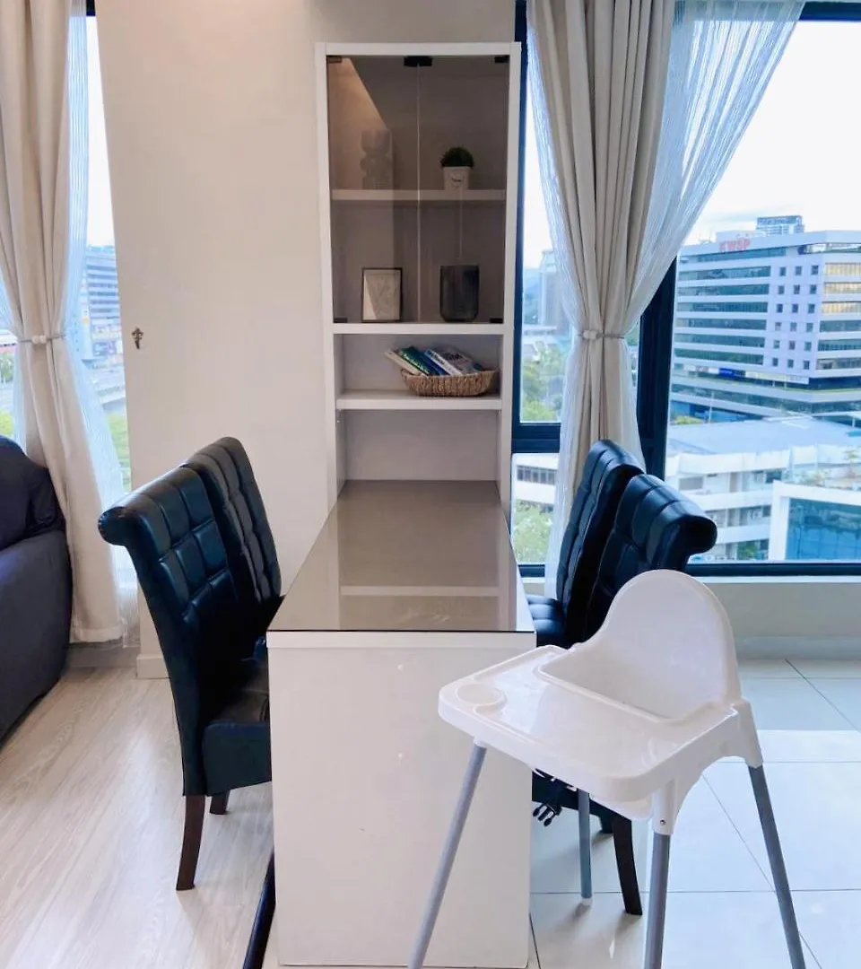 Sky Suite Kota Kinabalu-6 Pax-2Rooms-5Minsdrive-Imago,Suteraave,Riverson,Kktimesquare 0*,  Malaysia